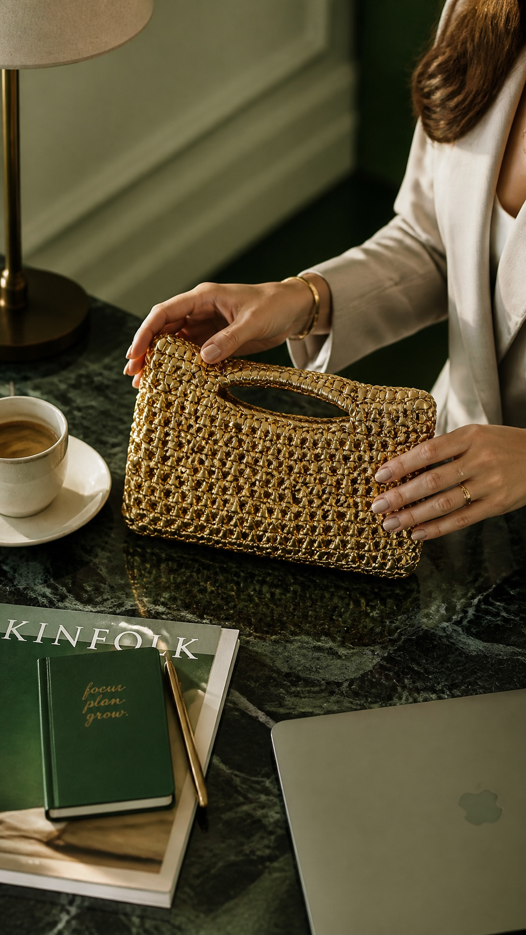 The Metallic Mesh Tote - gold