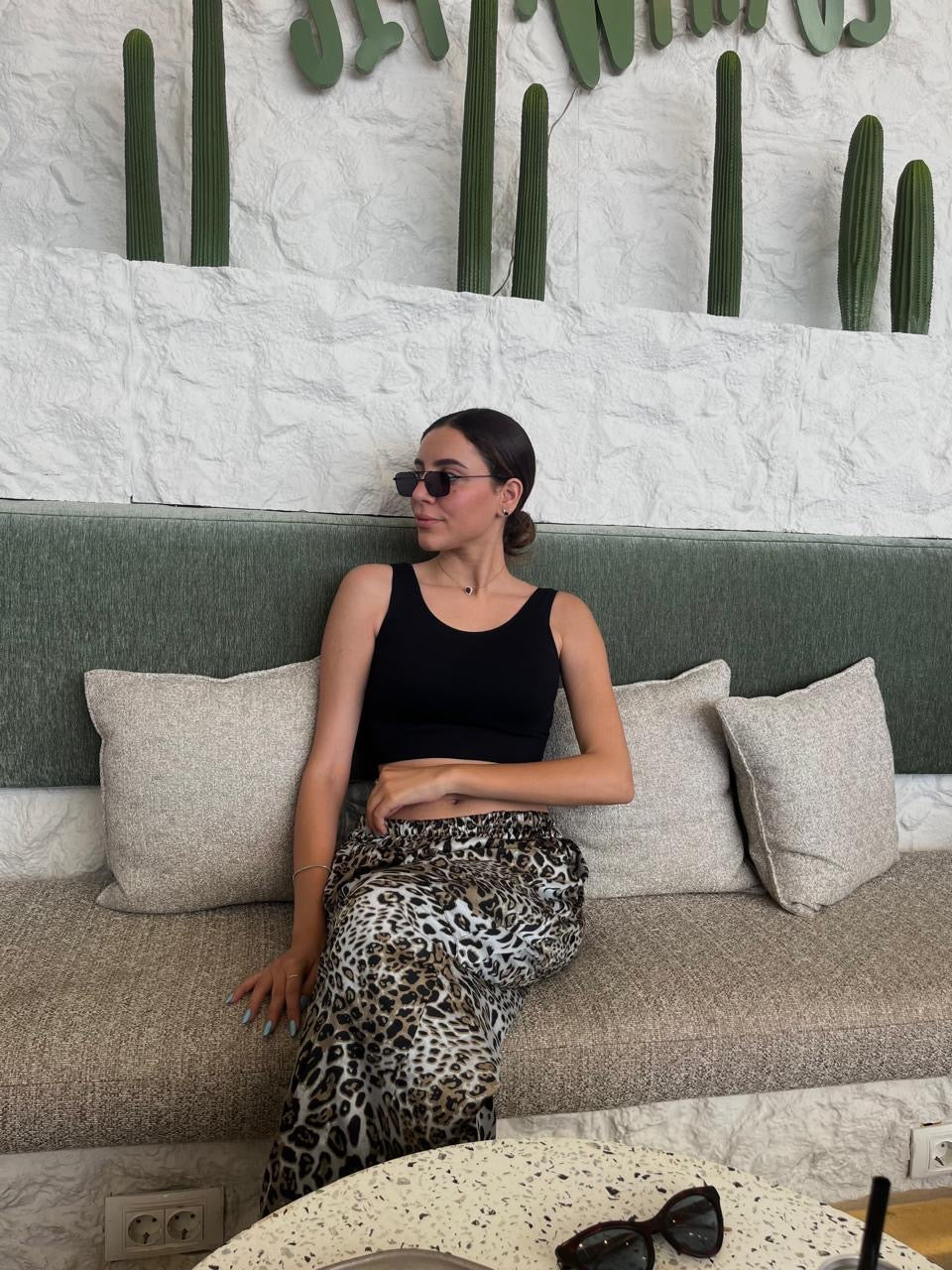 Leopard Cargo